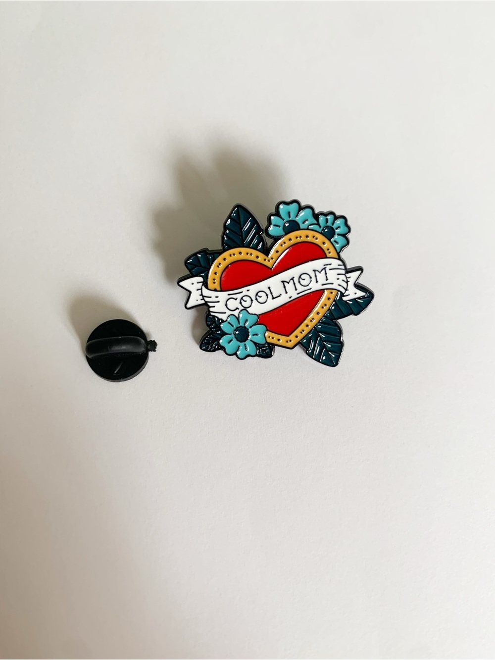 Cool Mom Tattoo Heart Enamel Pin Brooch 1 inch NEW